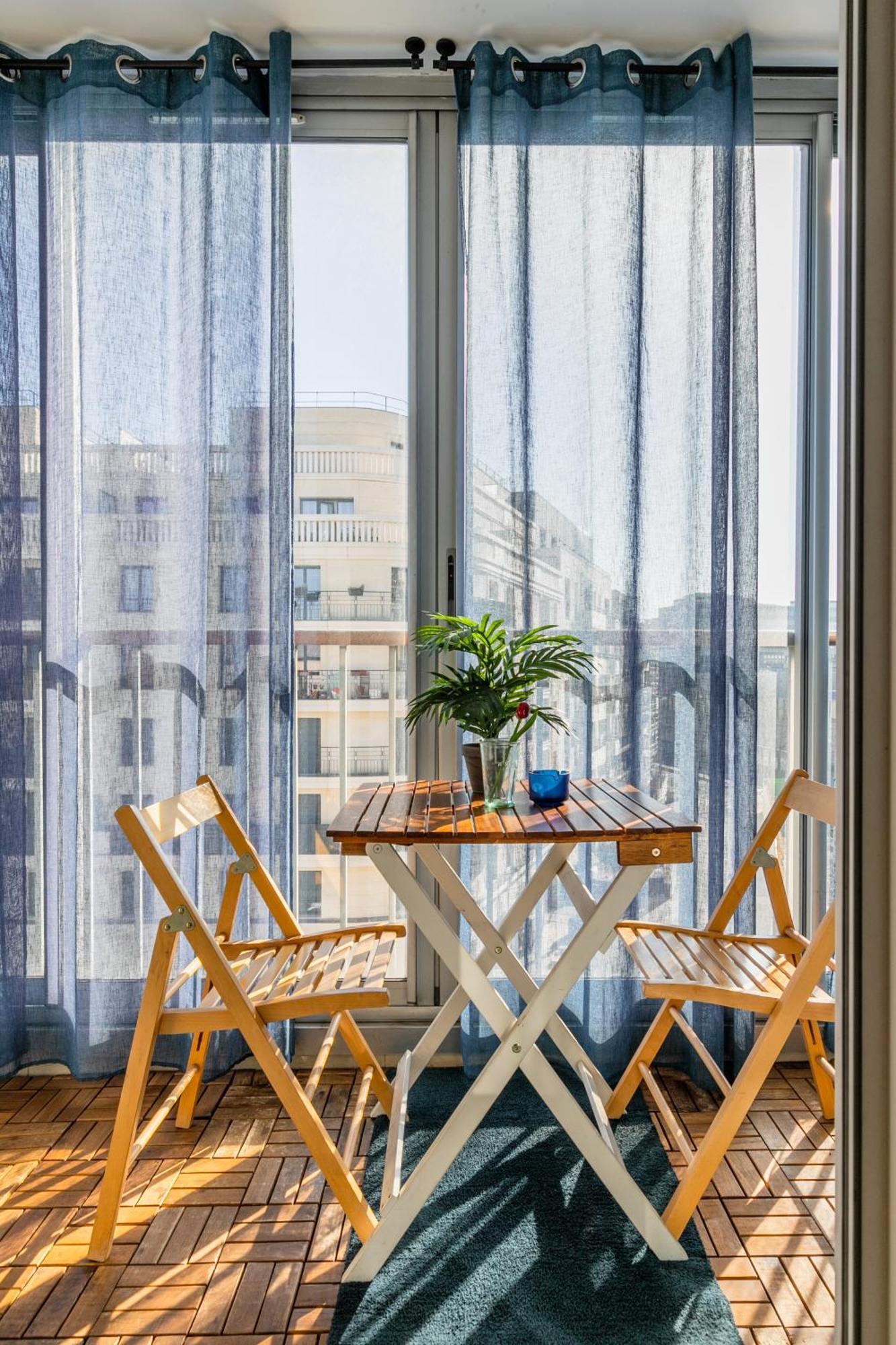 Transports, Parking, A/C & Equipped For Long Stays Сент-Уен Екстериор снимка
